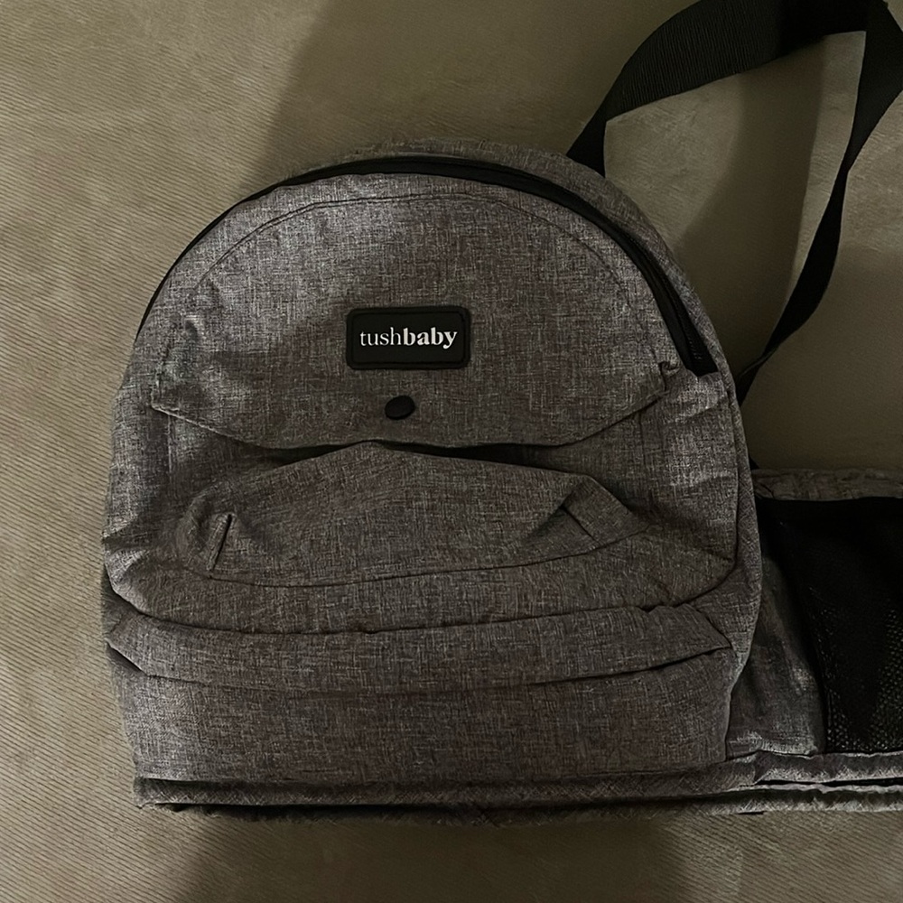 Tushbaby baby hip carrier